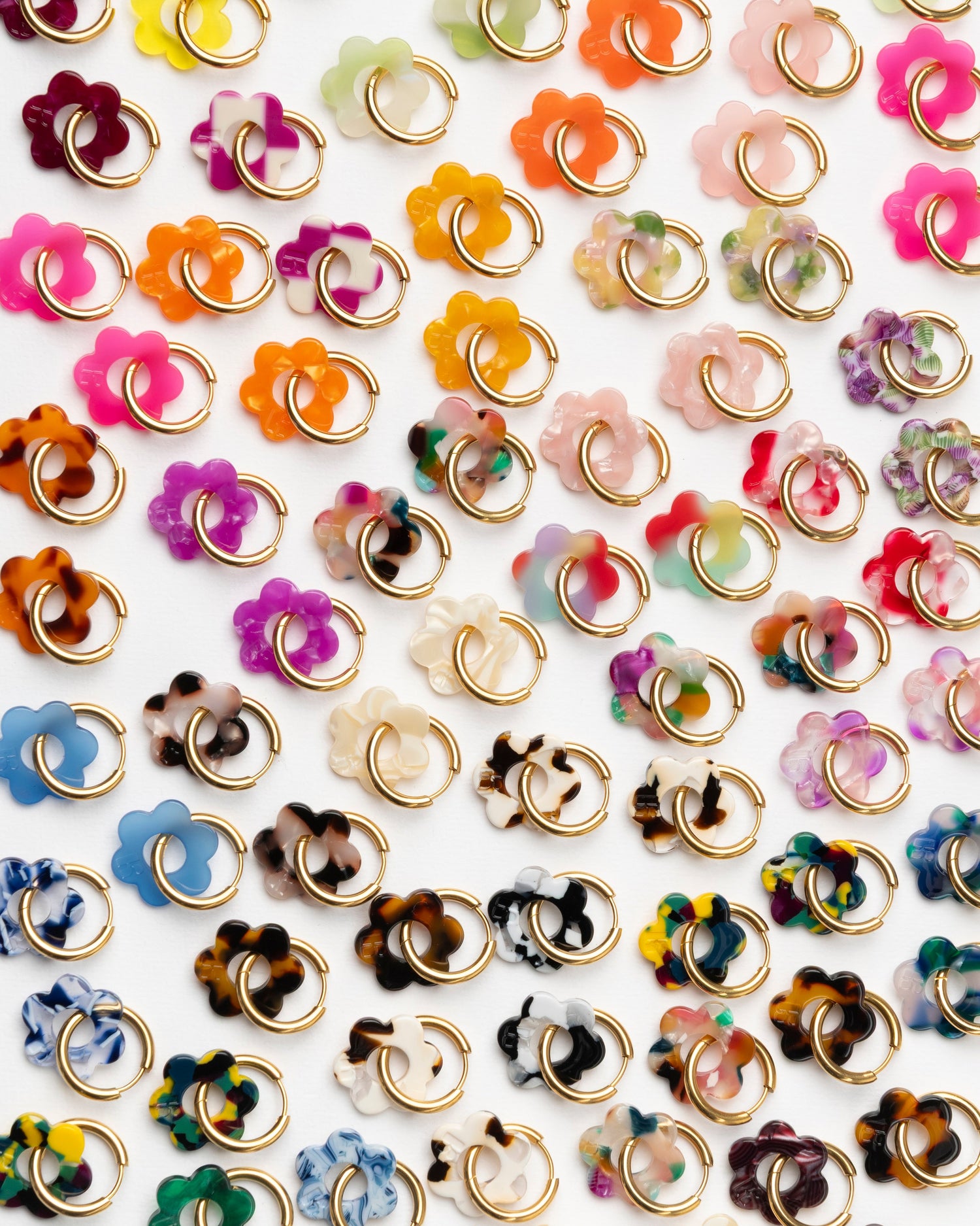 LES BOUCLES D'OREILLES